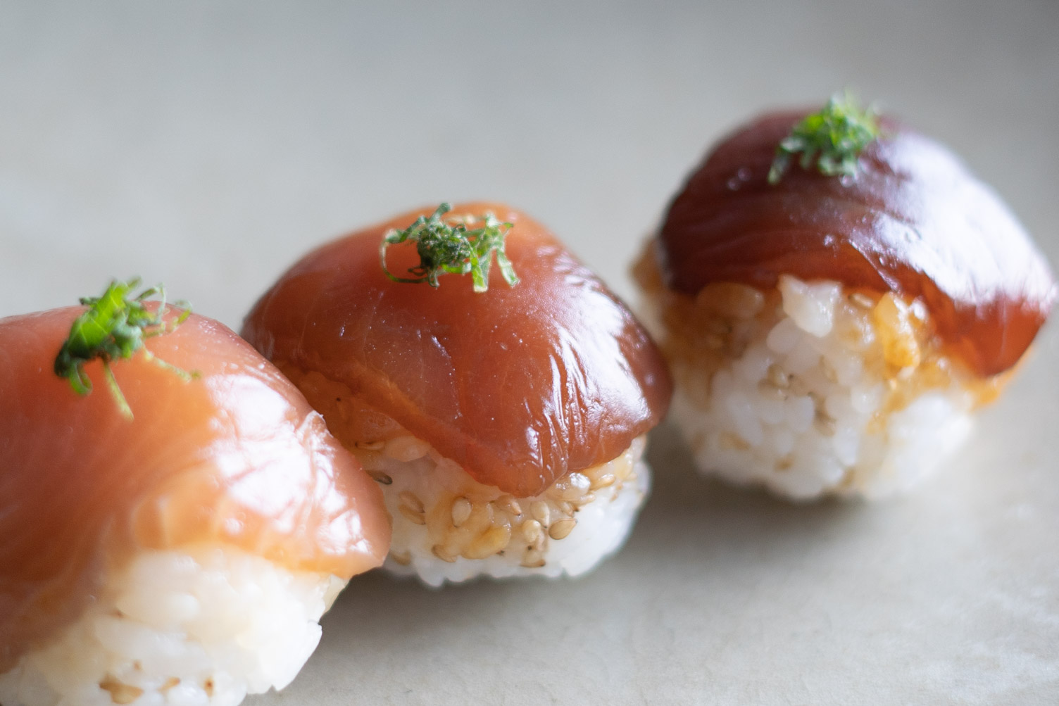手まり寿司 「漬けマグロ 食べ比べ編」